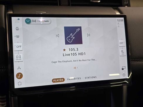 New 2025 Land Rover Discovery Sport Dynamic SE image 29