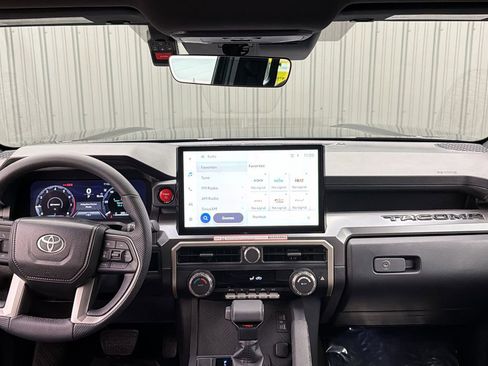 Used 2025 Toyota Tacoma TRD Off-Road image 33