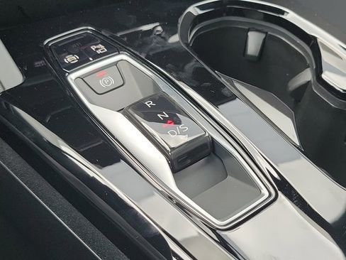 Used 2025 Audi SQ5 Premium Plus AWD/4WD image 24