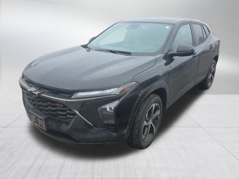 Used 2024 Chevrolet Trax RS w/ Driver Confidence Package image 3