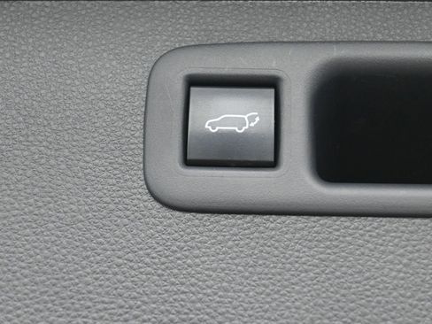 Used 2020 Toyota Highlander Platinum image 34