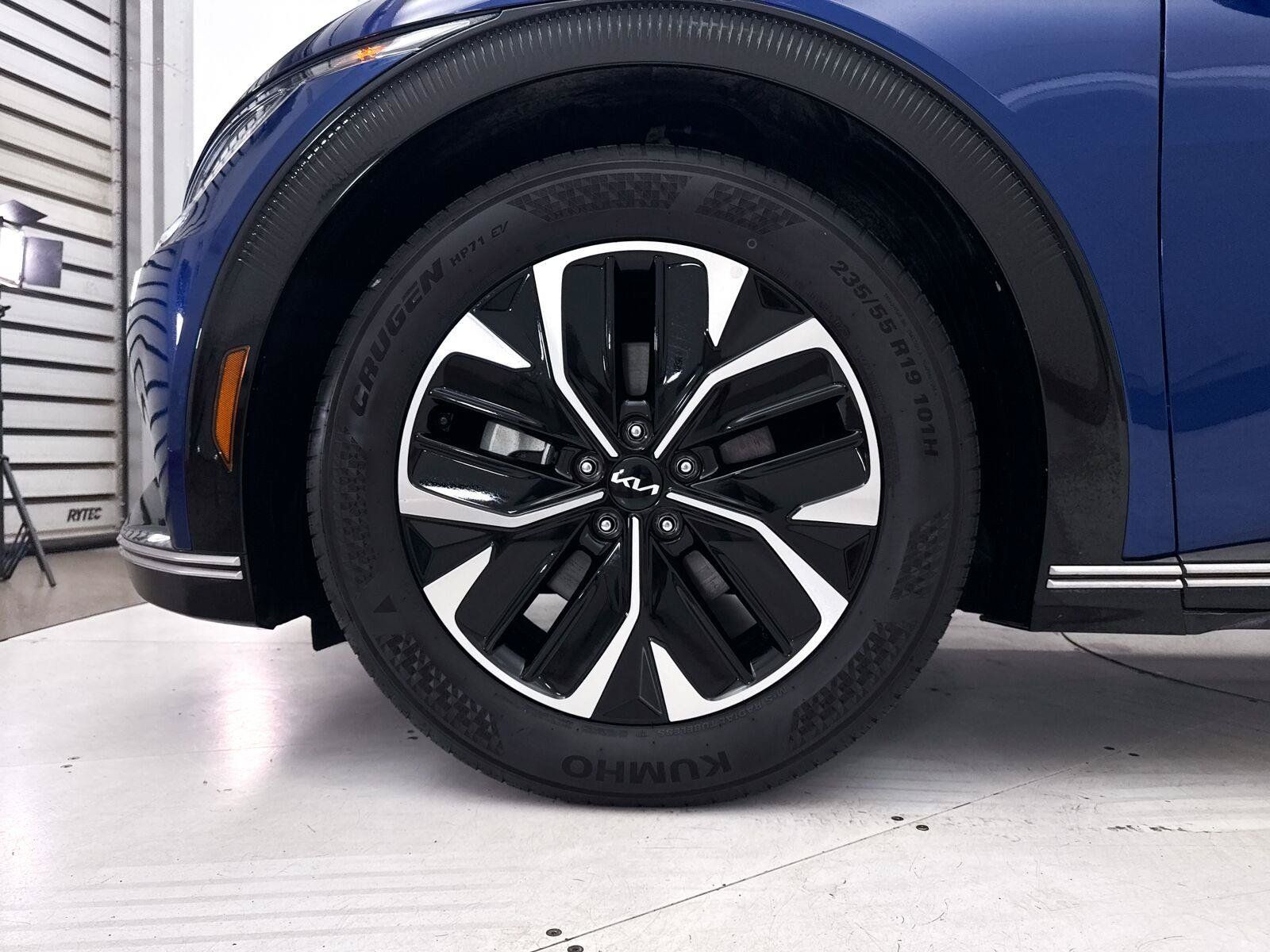 Used 2023 Kia EV6 Wind RWD image 16