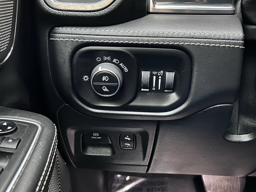 Used 2020 RAM 1500 Limited AWD/4WD image 23
