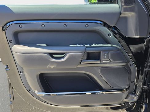 New 2026 Land Rover Defender 110 OCTA AWD/4WD image 26