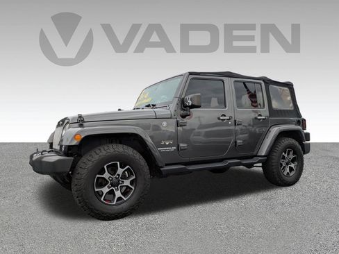 Used 2017 Jeep Wrangler Unlimited Sahara w/ Connectivity Group image 2