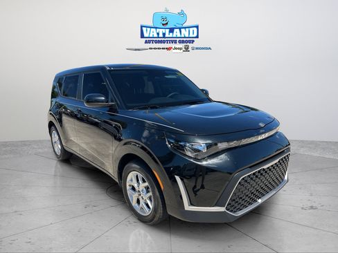 Used 2025 Kia Soul LX w/ LX Technology Package FWD image 22
