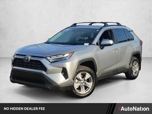 Used 2025 Toyota RAV4 XLE AWD/4WD image 1