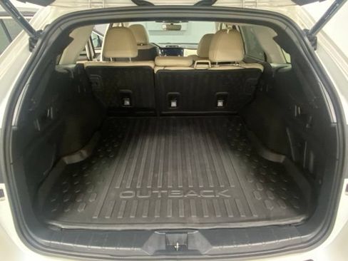 Used 2024 Subaru Outback Limited AWD/4WD image 9