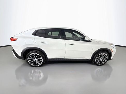Used 2025 BMW X2 xDrive28i w/ Technology Package AWD/4WD image 4