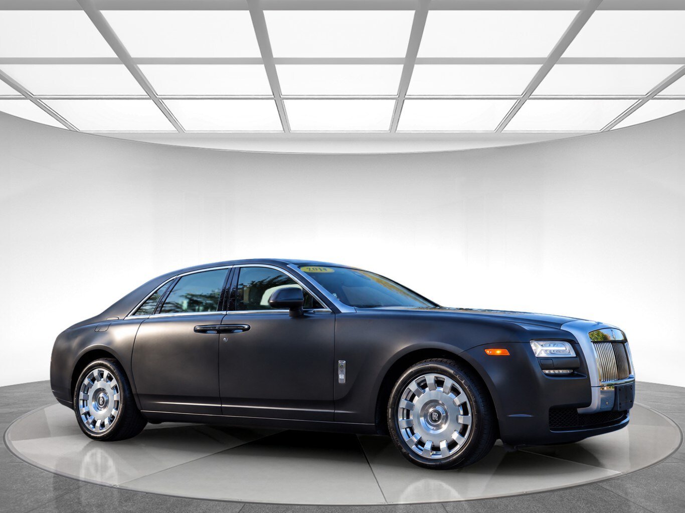 Used 2014 Rolls-Royce Ghost RWD image 3