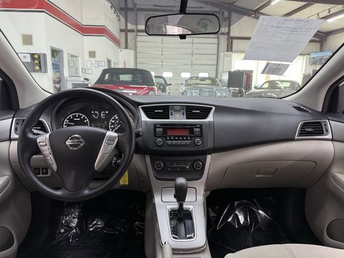 Used 2015 Nissan Sentra S image 21