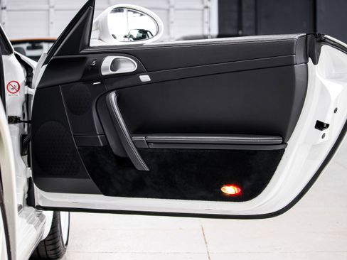 Used 2011 Porsche 911 Turbo image 23