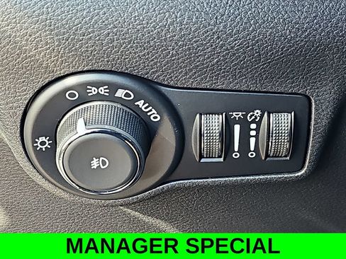 New 2026 Jeep Compass Latitude AWD/4WD image 25