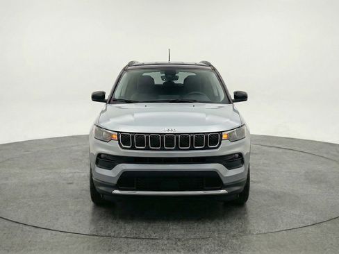 Used 2025 Jeep Compass Limited image 2