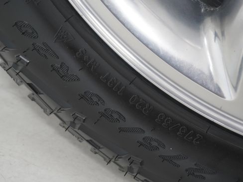 Used 2013 Chevrolet Avalanche LTZ image 27