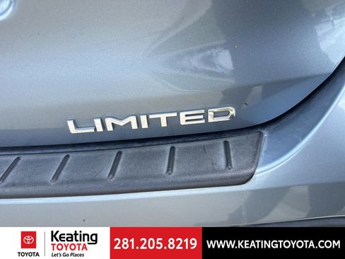 Used 2023 Toyota Highlander Limited image 10