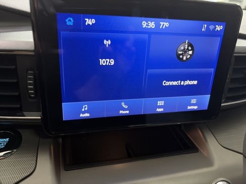 Used 2022 Ford Explorer XLT w/ Equipment Group 202A AWD/4WD image 23