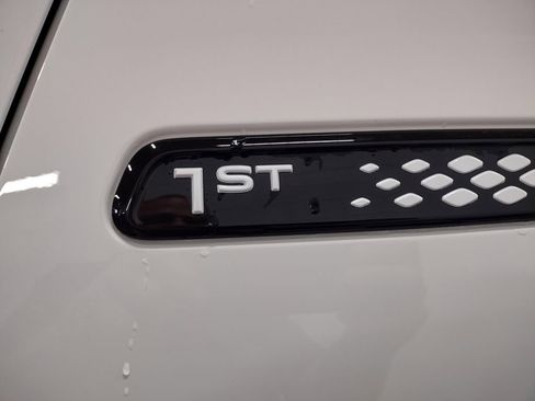 New 2025 Volkswagen ID. Buzz 1st Edition image 14