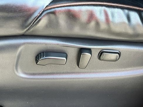 Used 2020 Nissan Armada SL image 16