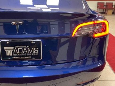 Used 2019 Tesla Model 3 Long Range RWD image 12