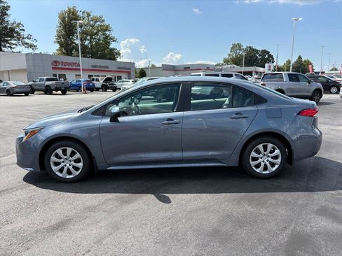 Used 2026 Toyota Corolla LE FWD image 27