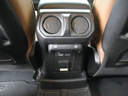 Used 2020 Jeep Wrangler Unlimited Rubicon w/ Dual Top Group image 12