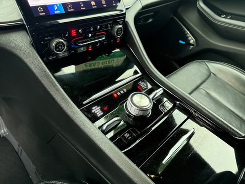 Used 2024 Jeep Grand Cherokee L Overland w/ Trailer Tow Package image 13