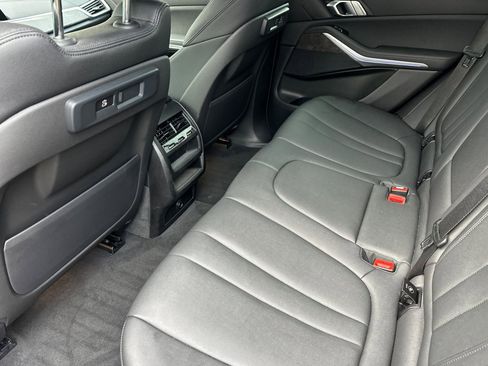 Used 2022 BMW X5 xDrive40i w/ Parking Assistance Package image 14