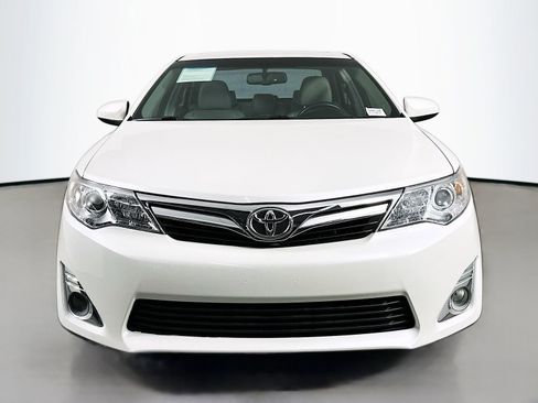 Used 2014 Toyota Camry XLE image 2