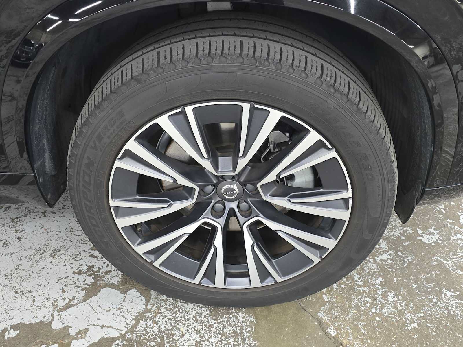Used 2022 Volvo XC90 T6 Momentum w/ Climate Package AWD/4WD image 9