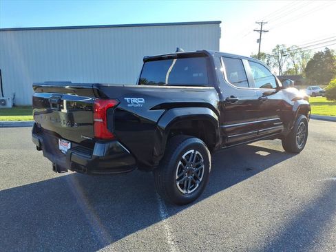 Used 2024 Toyota Tacoma TRD Sport image 4