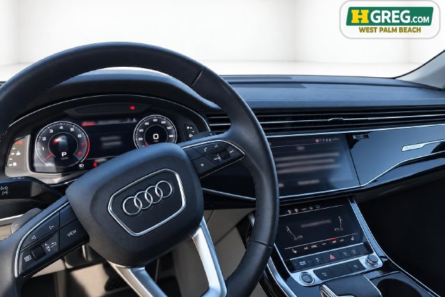 Used 2023 Audi Q7 3.0T Premium w/ Convenience Package AWD/4WD image 14