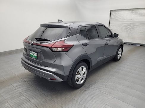 Used 2021 Nissan Kicks S image 9