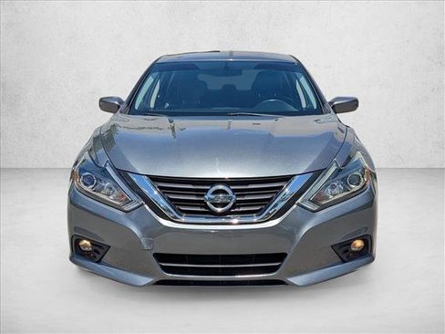 Used 2018 Nissan Altima 2.5 SR w/ SR Special Edition FWD image 2