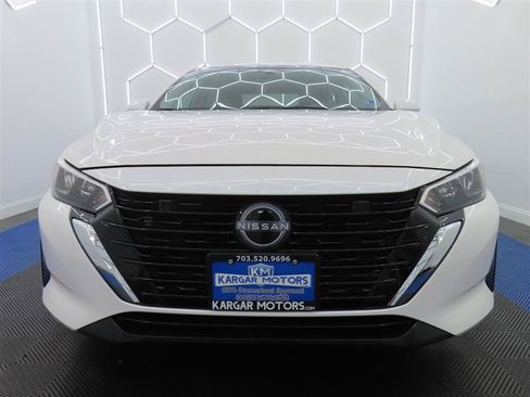 Used 2025 Nissan Sentra SV FWD image 3