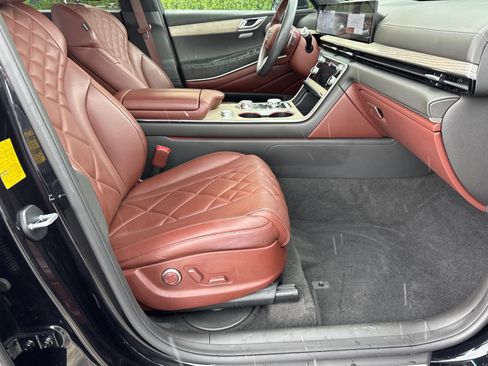 Used 2025 Genesis GV80 3.5T Prestige AWD/4WD image 13