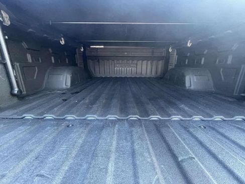 Used 2019 GMC Sierra 1500 SLT w/ SLT Premium Plus Package AWD/4WD image 10