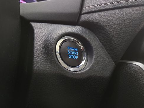 Used 2019 Toyota RAV4 Limited image 26