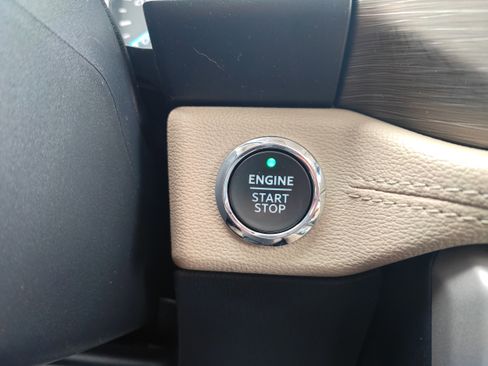 Used 2022 Ford Expedition Limited image 19