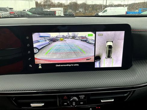 Used 2025 Nissan Kicks SR w/ SR Premium Package image 19