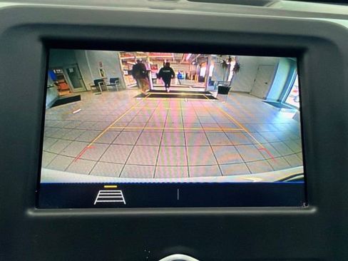 Used 2020 Chevrolet Equinox LS FWD image 16
