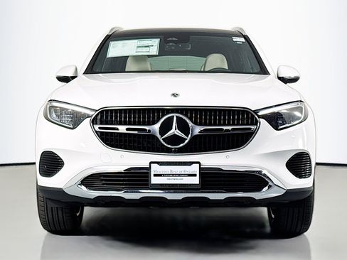 New 2026 Mercedes-Benz GLC 300 image 2