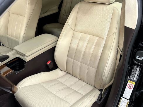 Used 2017 Lexus ES 300h image 32