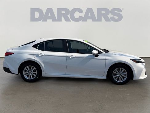 Used 2025 Toyota Camry LE image 8