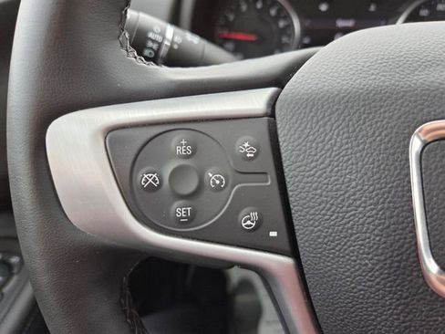 Used 2024 GMC Terrain SLT w/ Infotainment Package II image 19