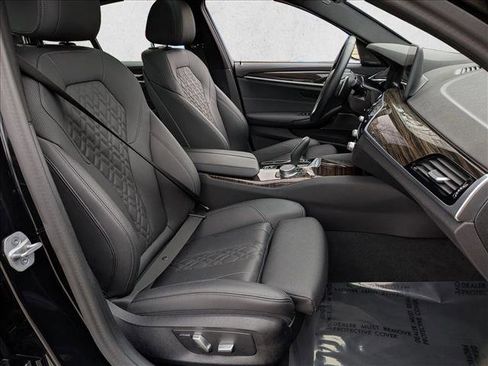 Certified 2023 BMW 540i xDrive w/ Premium Package image 25