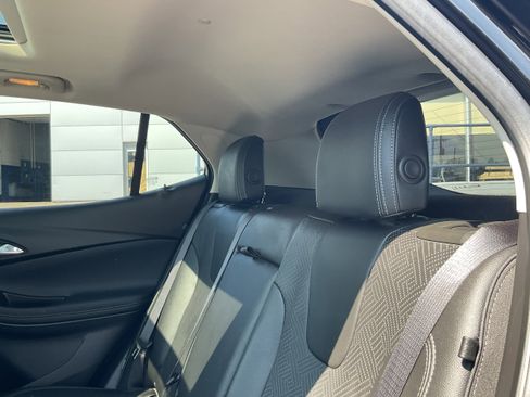 Used 2022 Buick Encore GX Essence w/ Experience Buick Package image 13