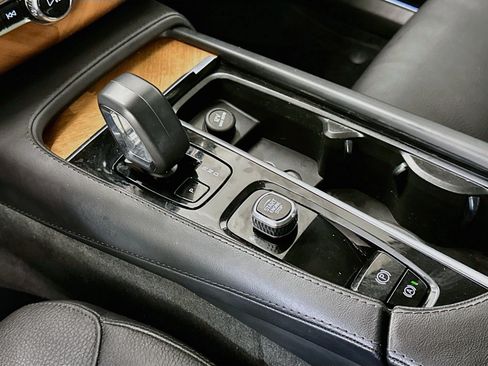 Used 2023 Volvo XC90 B5 Plus w/ Protection Package Premier AWD/4WD image 25