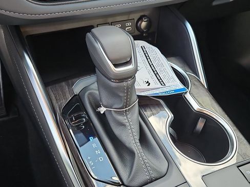 New 2025 Toyota Highlander Platinum image 27