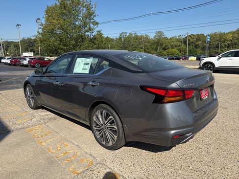 New 2025 Nissan Altima 2.5 SL image 6
